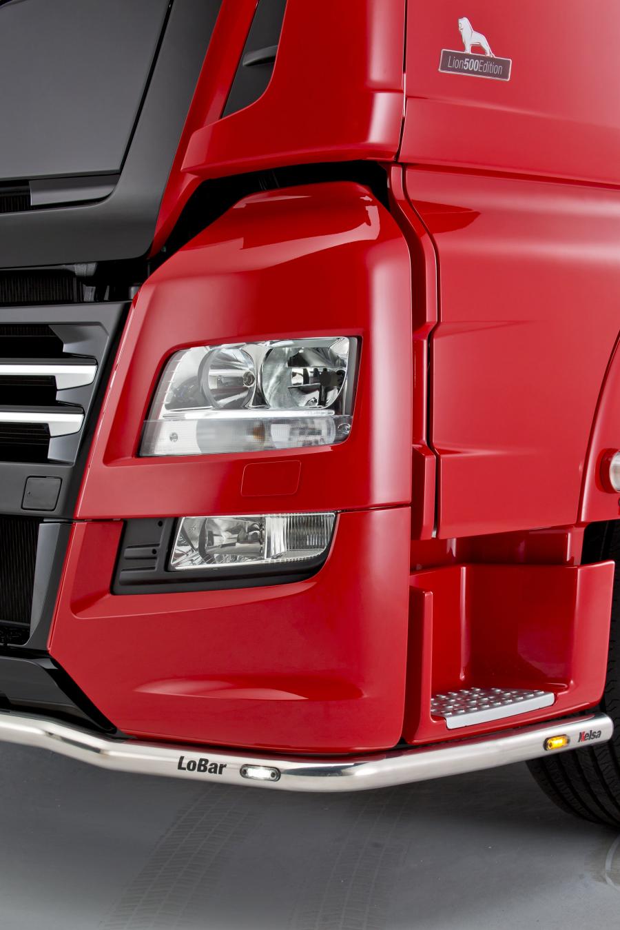 Детали экстерьера MAN TGX 20.500 XXL Lion500Edition 2018 года  (NL) (фото 6 из 10)